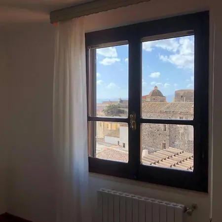 Attico Vista Mare Nel Centro Storico. شقة *