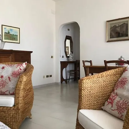 شقة Attico Vista Mare Nel Centro Storico. أروسييْ